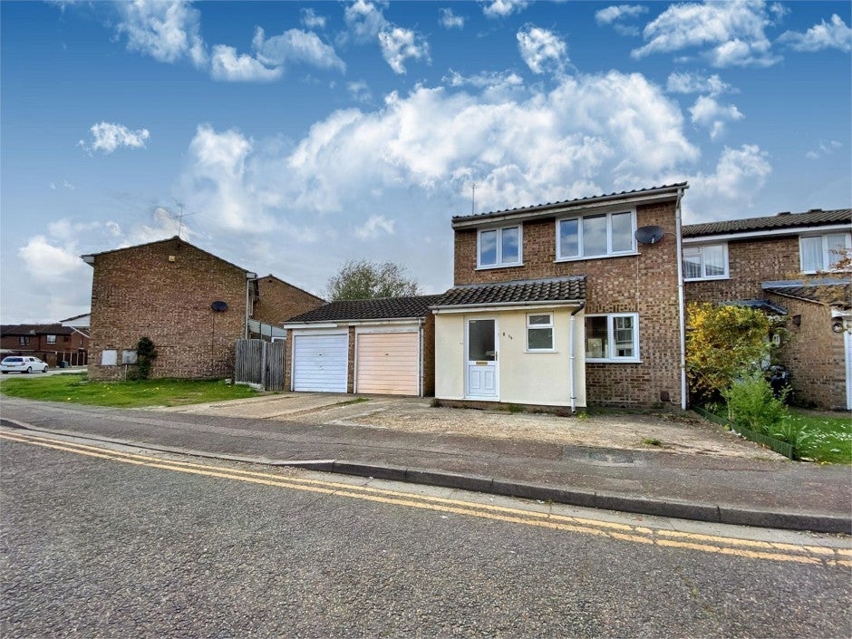 House Aylsham Drive in Greater London