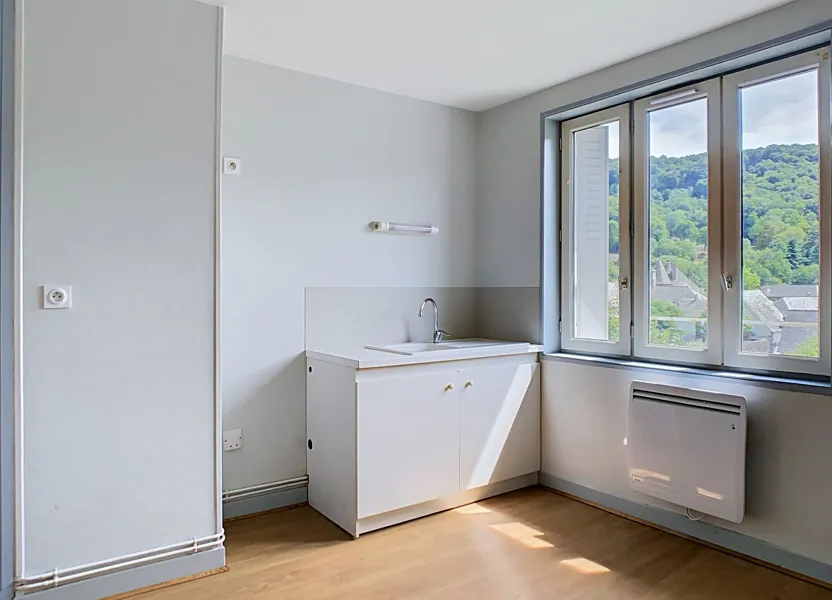 Flat Rue des Gantiers in Saint-Martin-Valmeroux