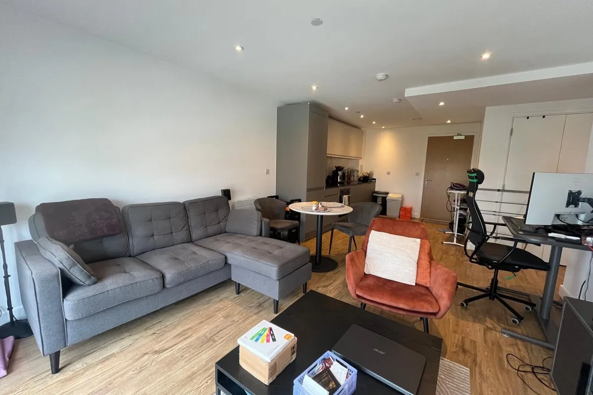 Flat Saxton Lane in Leeds