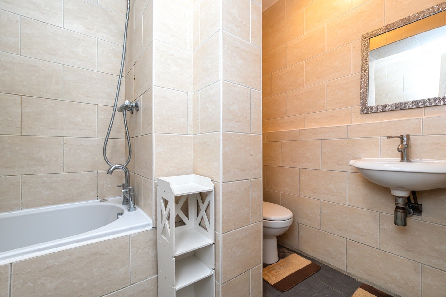 Flat Wilmot Street in Greater London