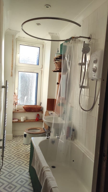 Flat Cathcart Road in Glasgow