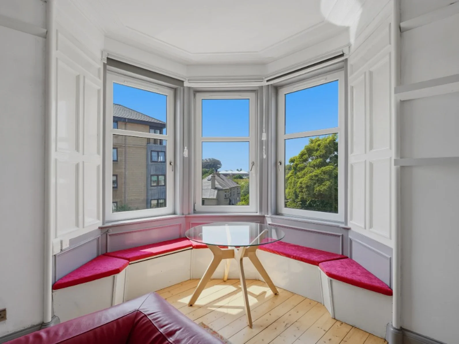 House Roseburn Gardens in City of Edinburgh