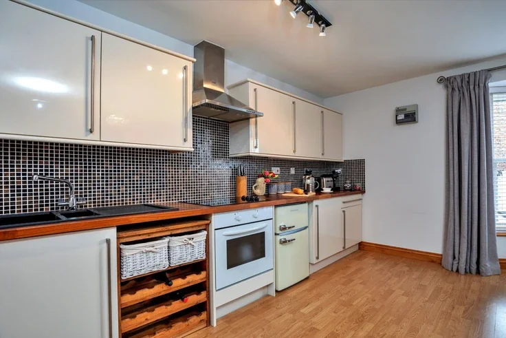 Flat Silver Street in Whitby
