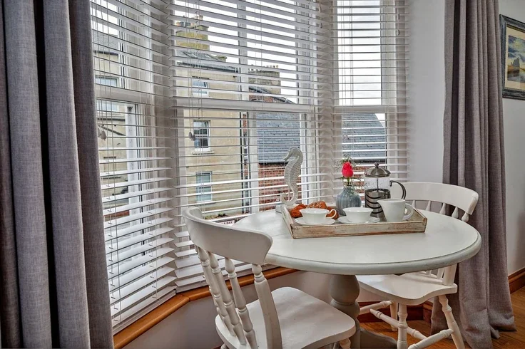 Flat Silver Street in Whitby