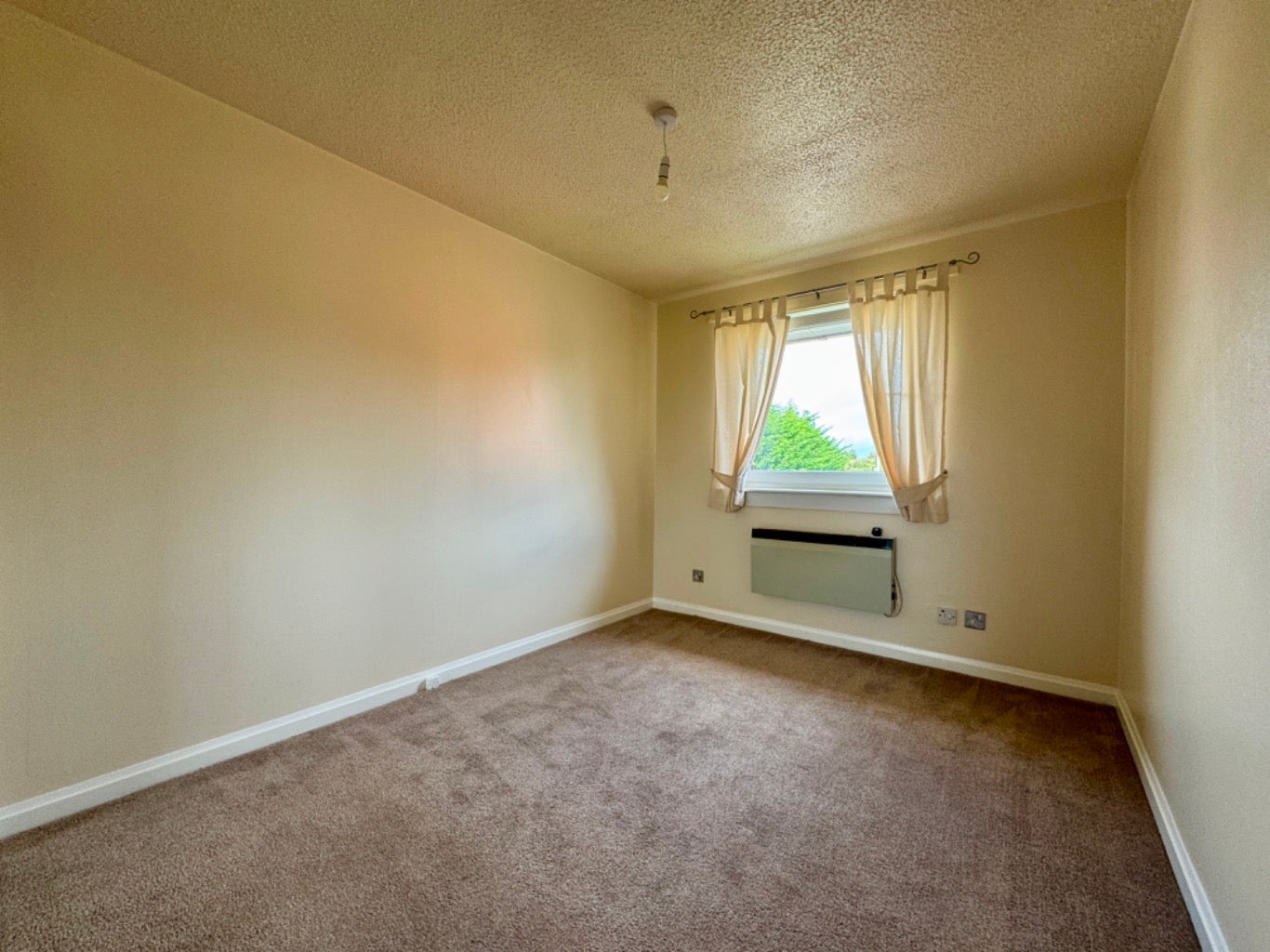 Flat McCallum Gardens in Bellshill