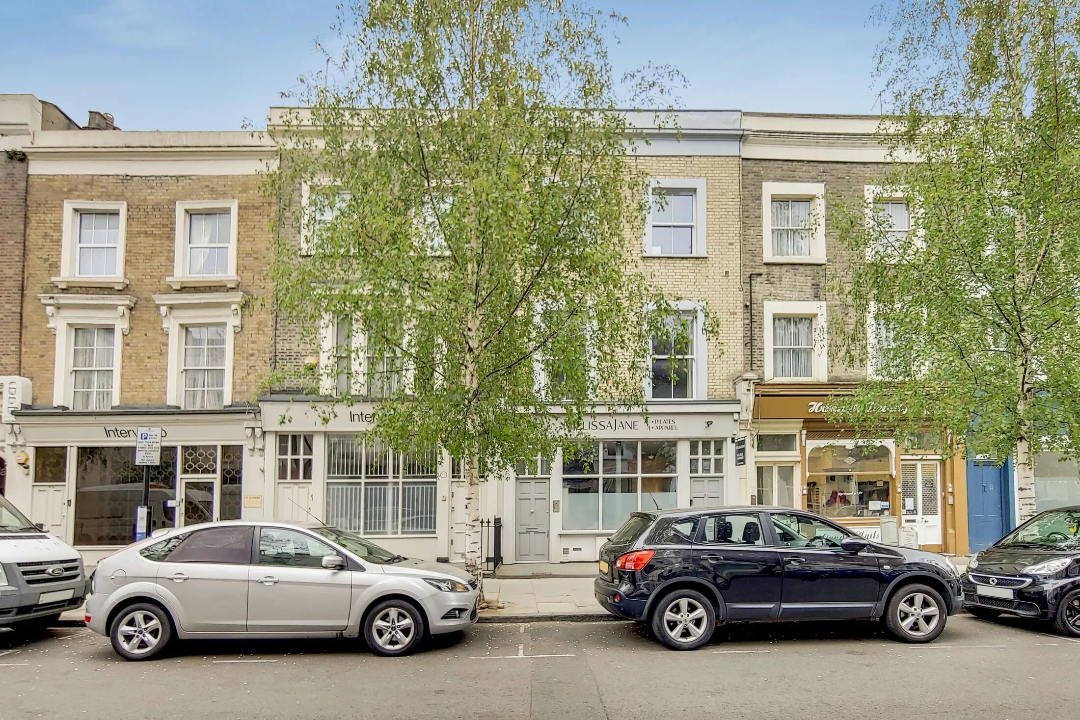 Flat Boundary Road in City of Westminster