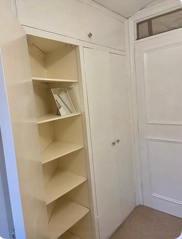 Room Market Place in Greater London