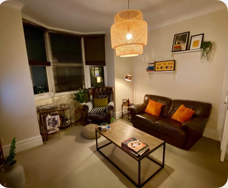 Room Market Place in Greater London