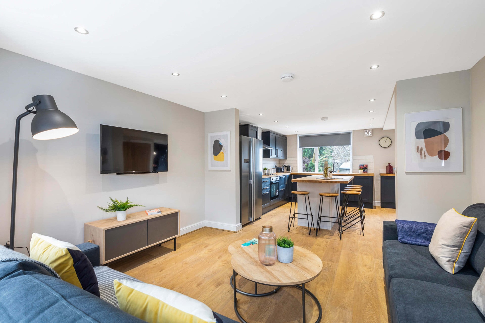 Room Delph Lane in Leeds