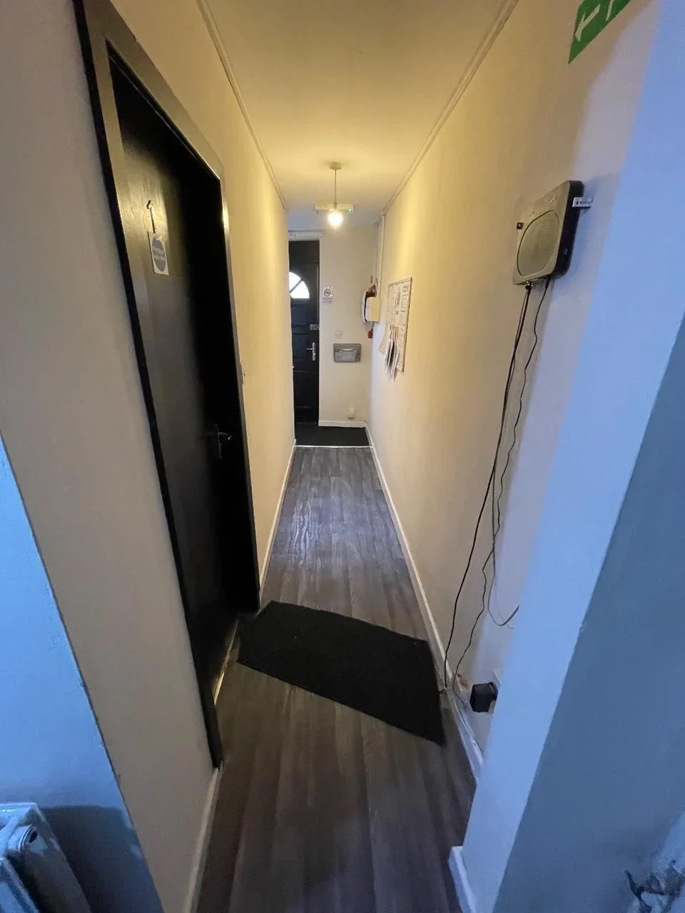 Room Woodsetton Close in Coseley