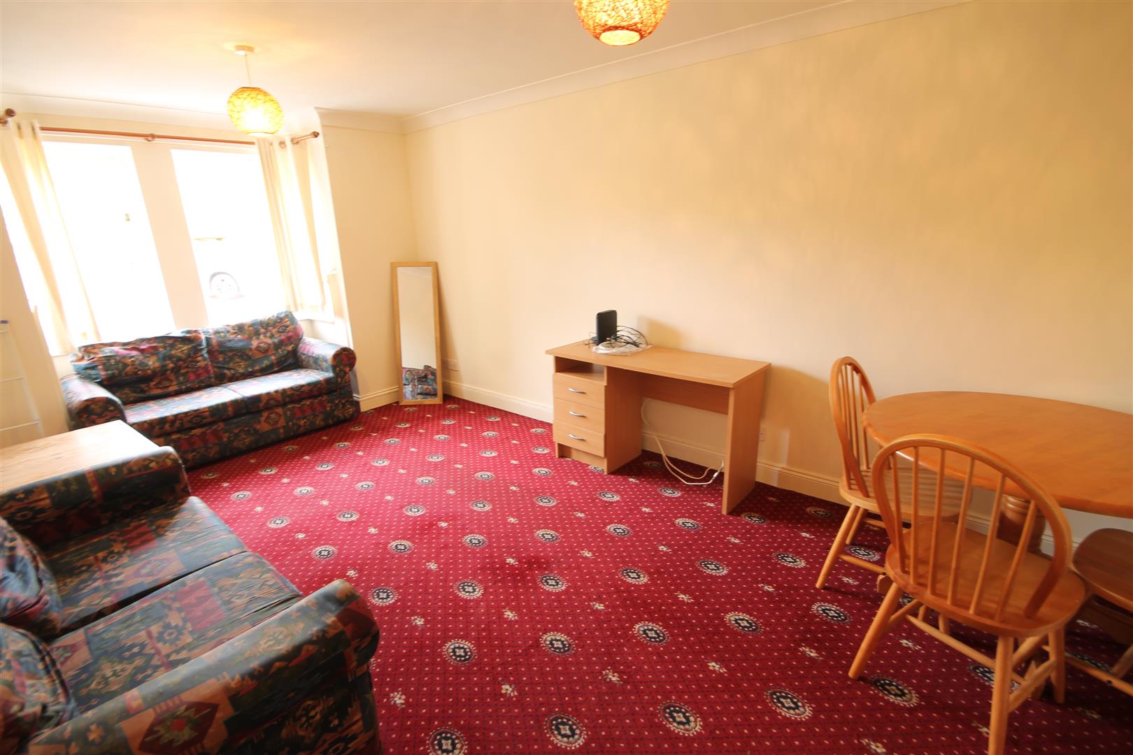 Flat Middleton Avenue in Newcastle upon Tyne