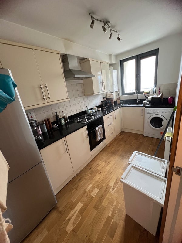 Room Acton Mews in Greater London