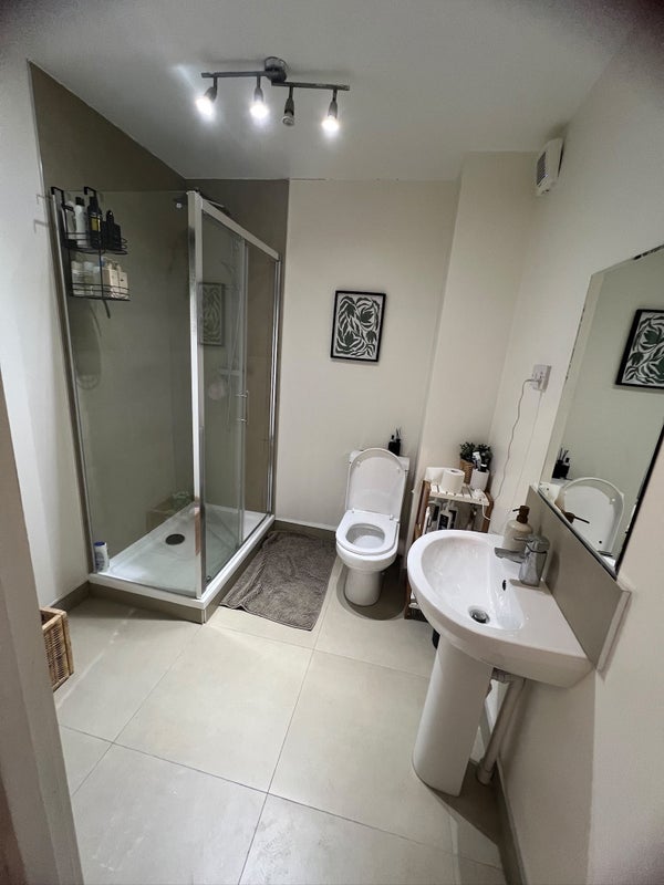 Room Acton Mews in Greater London