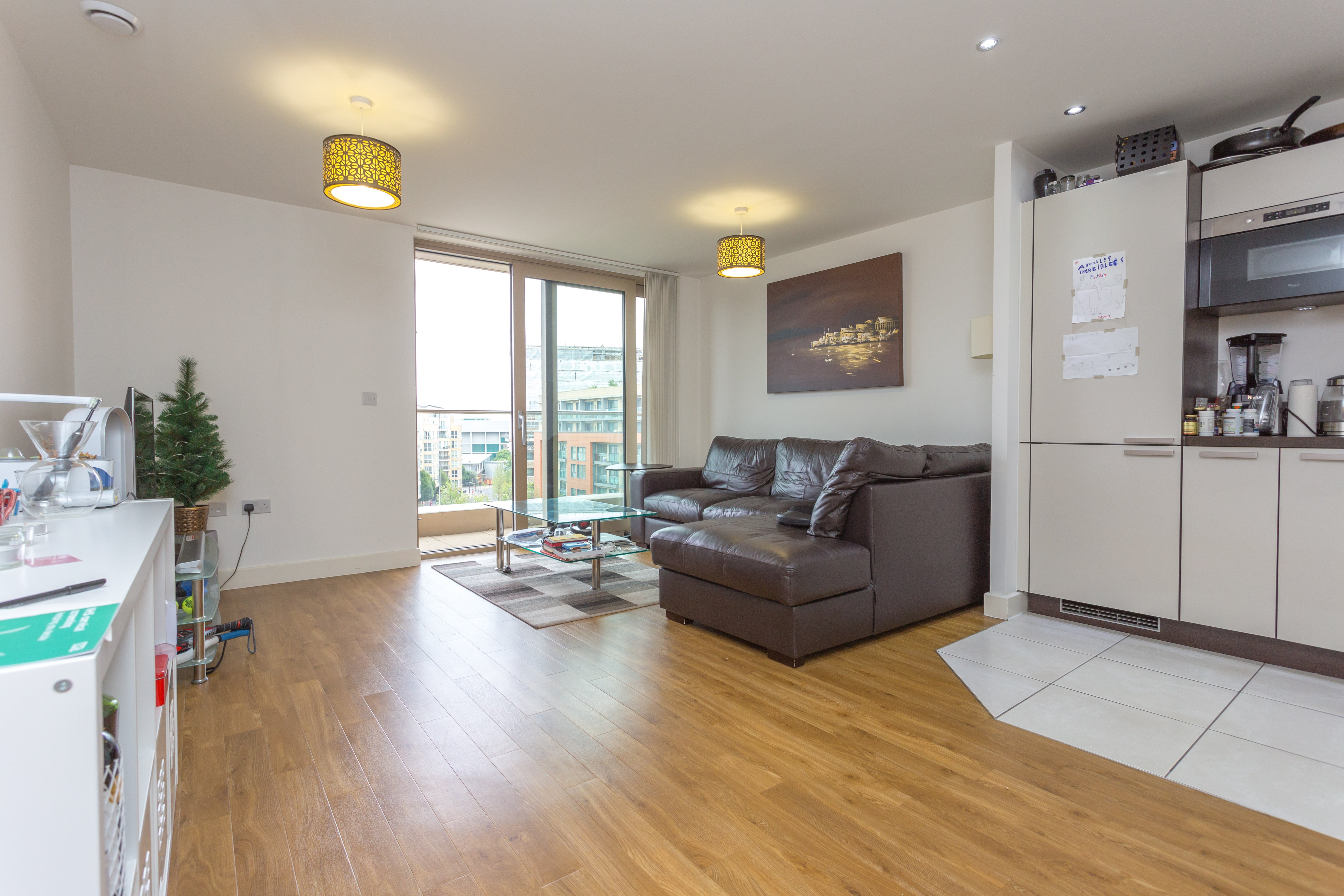 Flat Surrey Quays Road in Greater London