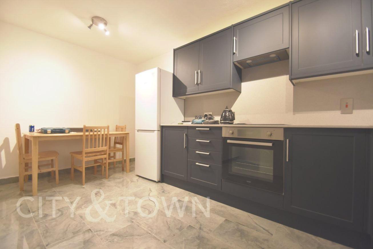 Flat Hornsey Road in Greater London
