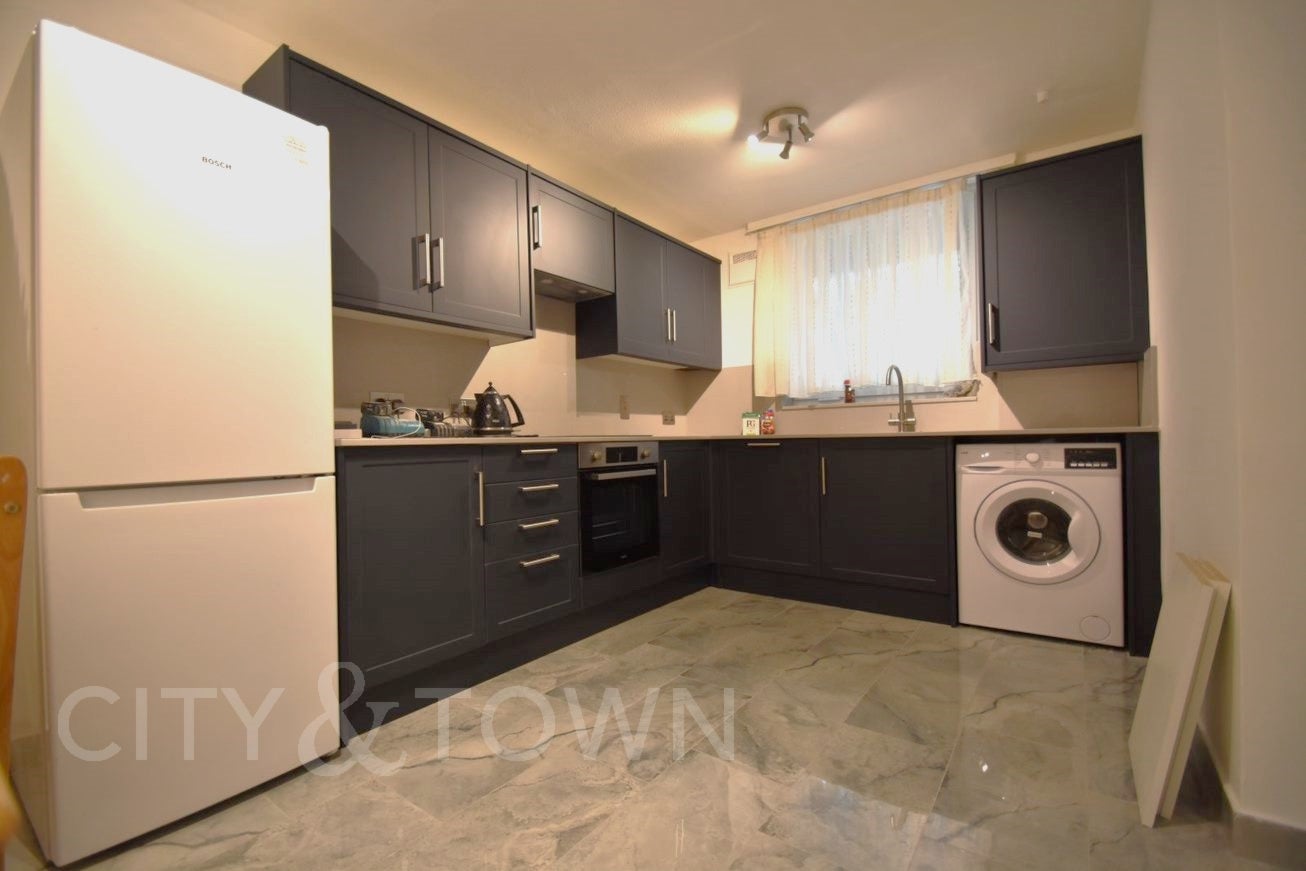 Flat Hornsey Road in Greater London