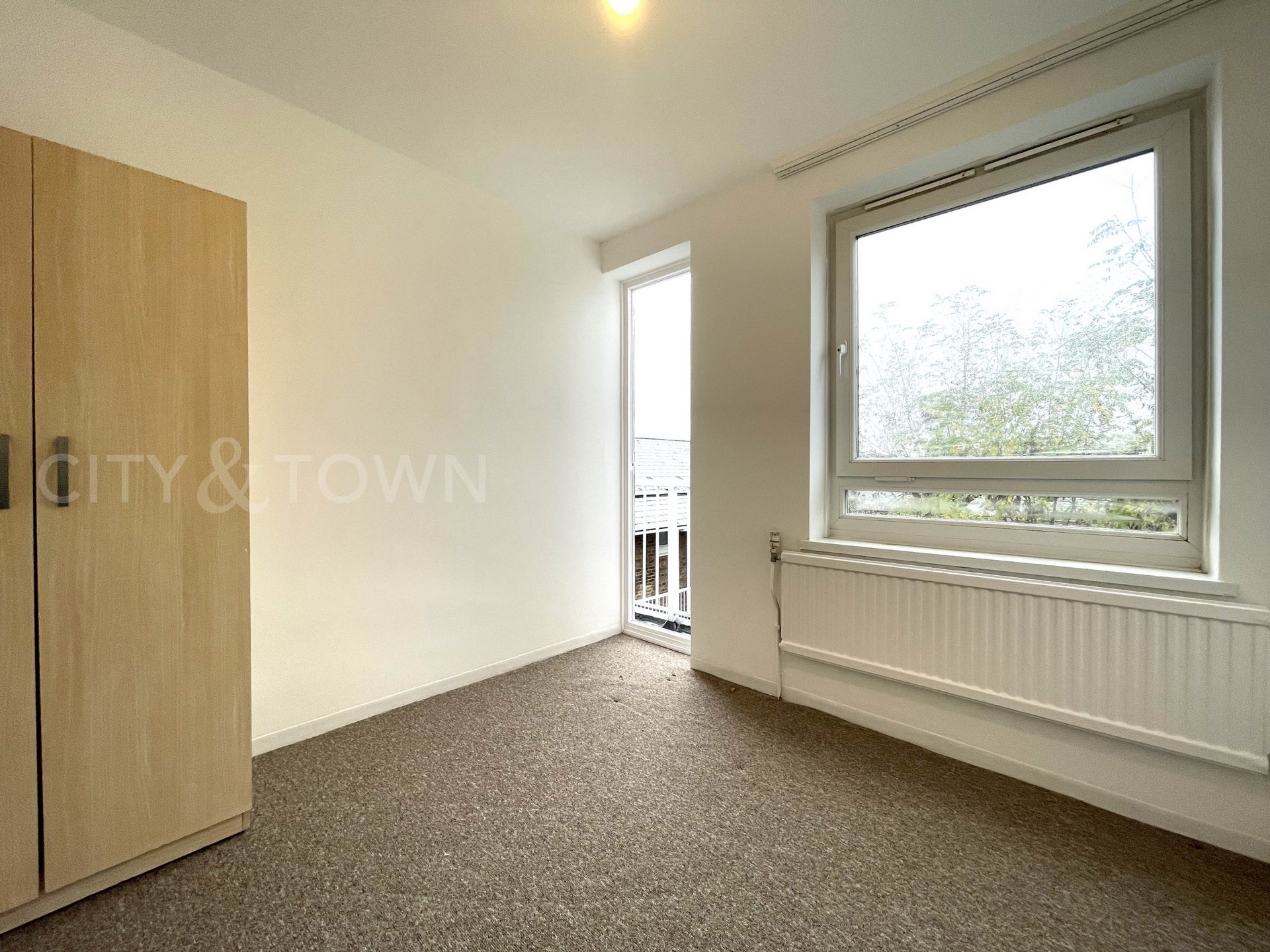 Flat Hornsey Road in Greater London