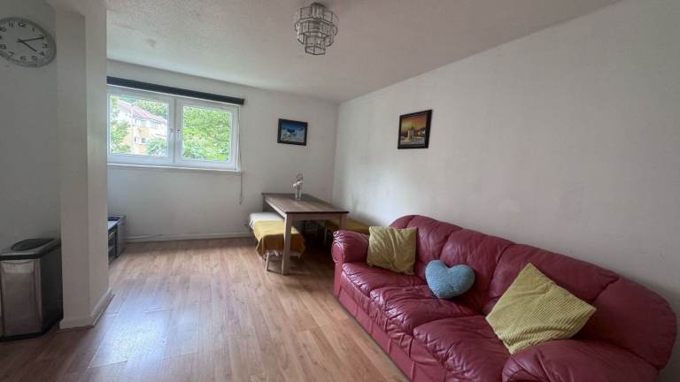 Flat Inglis Green Rigg in City of Edinburgh
