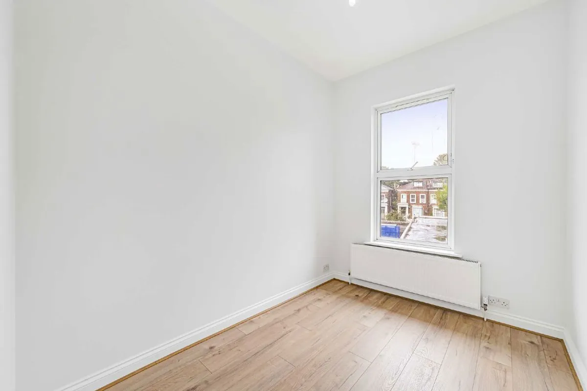 Flat Uxbridge Road in Greater London