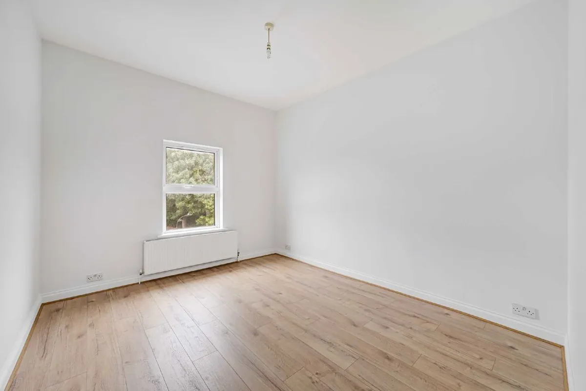 Flat Uxbridge Road in Greater London
