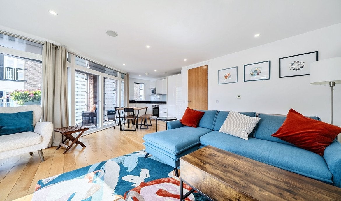 Flat Lamb Walk in Greater London