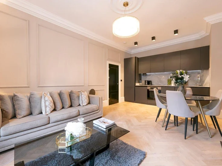 Flat Westbourne Crescent in City of Westminster