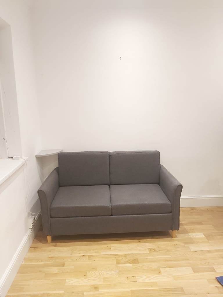 Flat Carlyon Road in Greater London