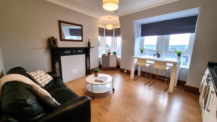 Flat Elmbank Terrace in Aberdeen City