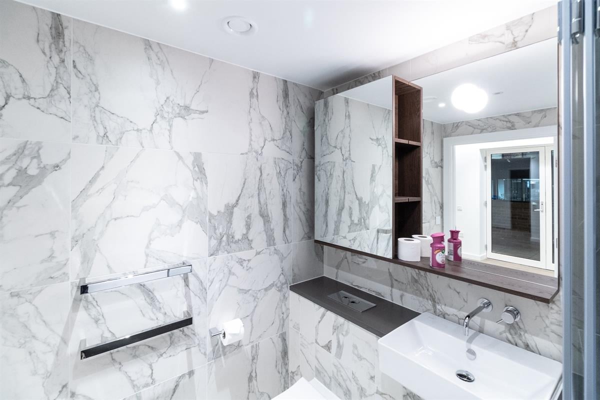 Flat Phoenix Place in Greater London