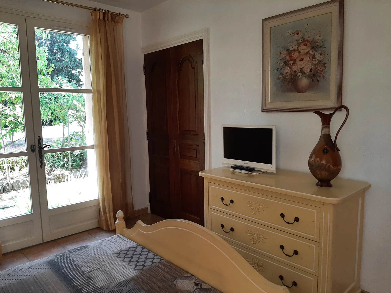 Room Route de la Roquette in Mougins