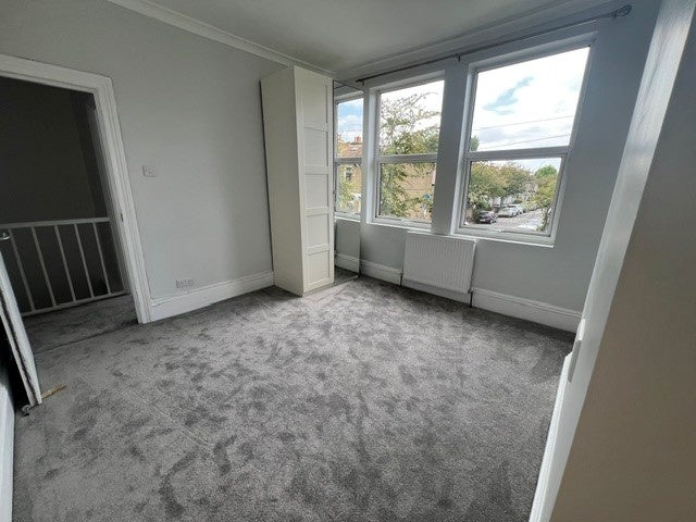 Flat Aldeburgh Street in Greater London