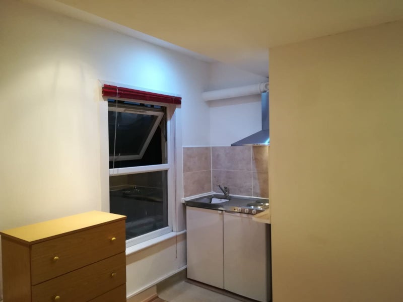 Room Albert Square in Greater London