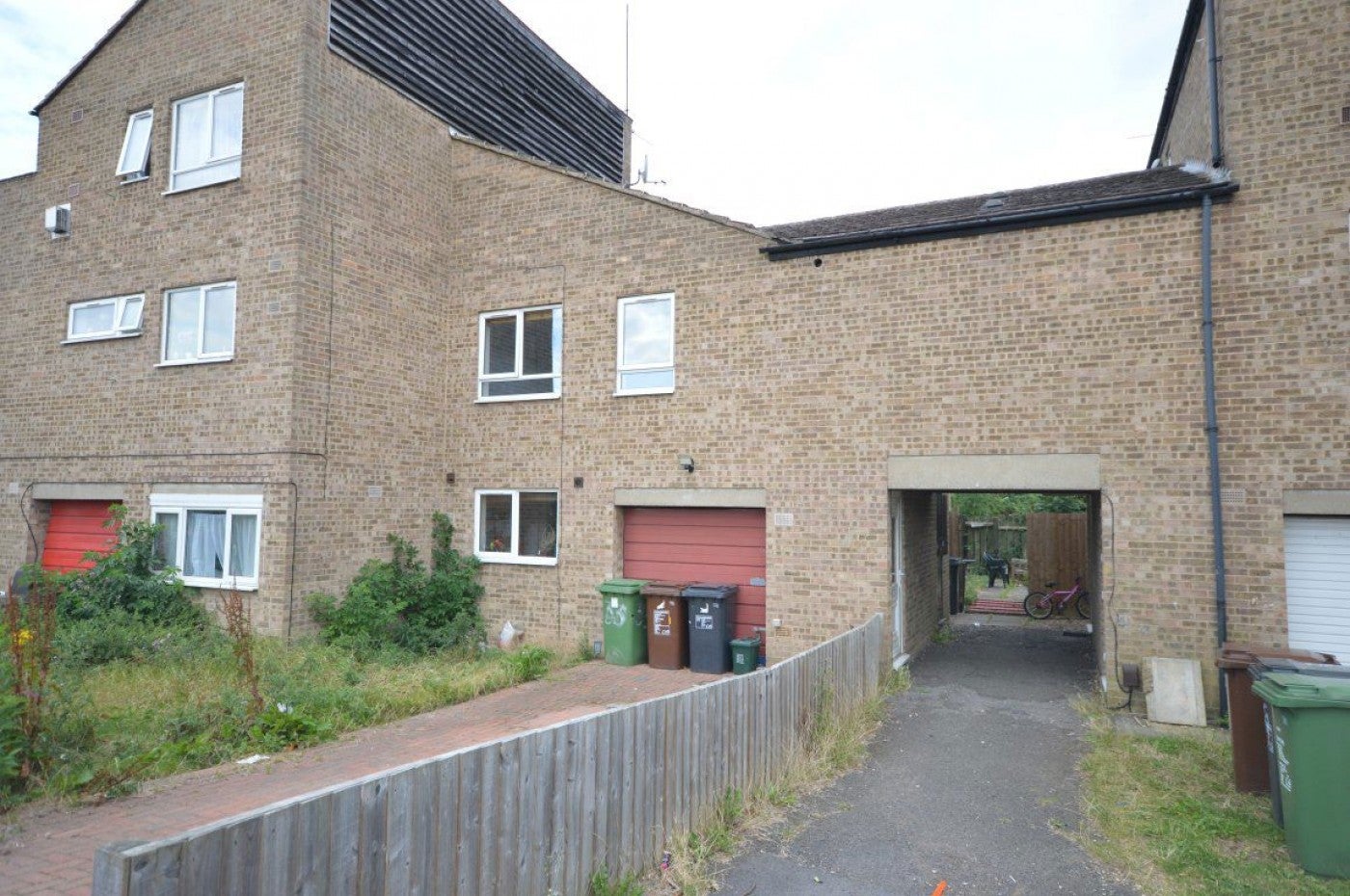 Flat Herford Close in Great Oakley