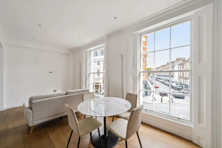 Flat Markham Square in Greater London
