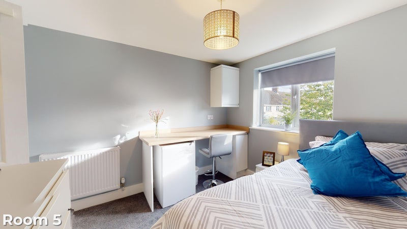 Room Broomhall Road in Chelmsford