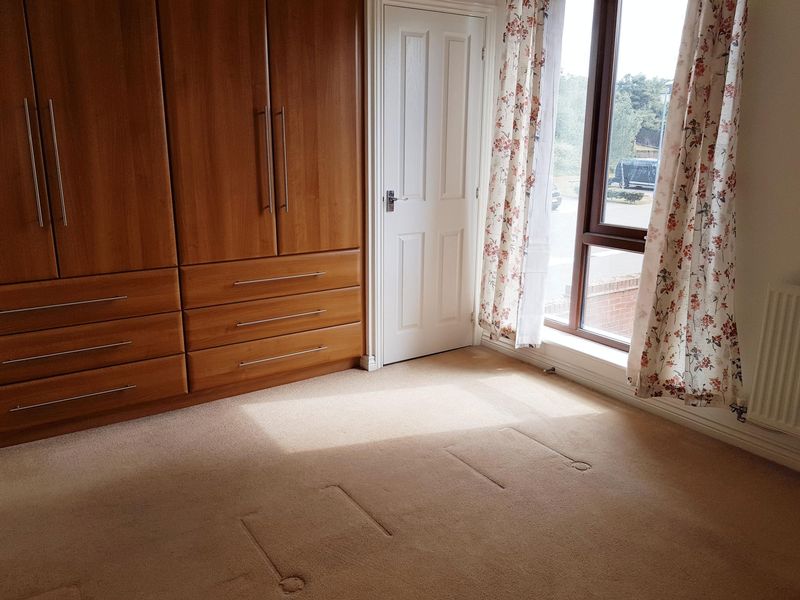 Flat Sutherland Close in Telford