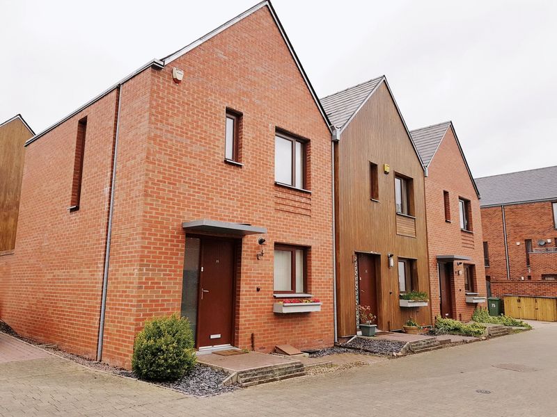 Flat Sutherland Close in Telford