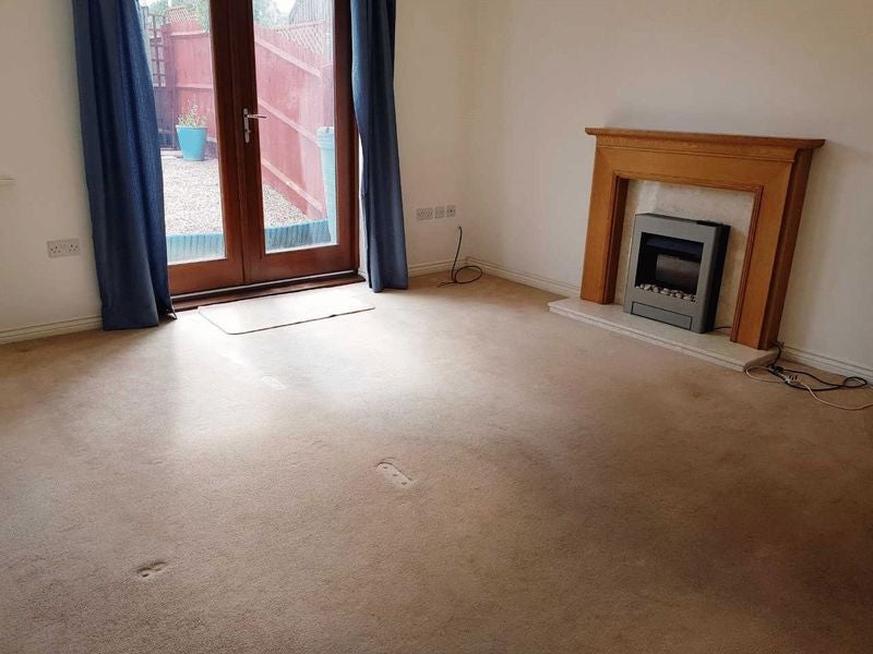Flat Sutherland Close in Telford
