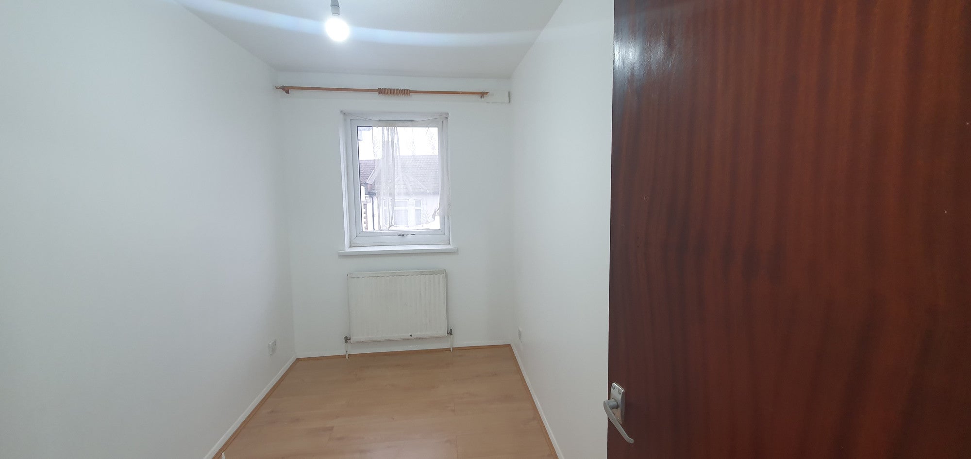 Flat Boleyn Road in Greater London