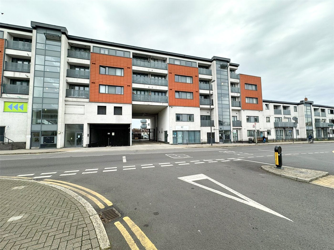 Flat Station Road in Greater London
