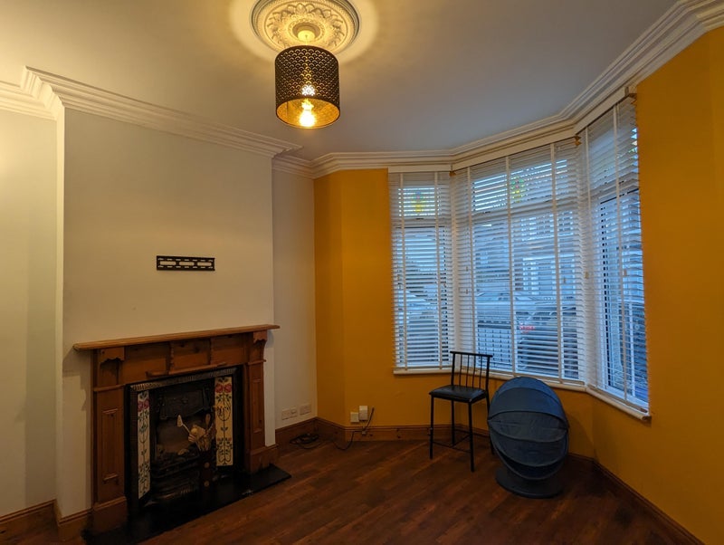 Room Pentre Street in Cardiff
