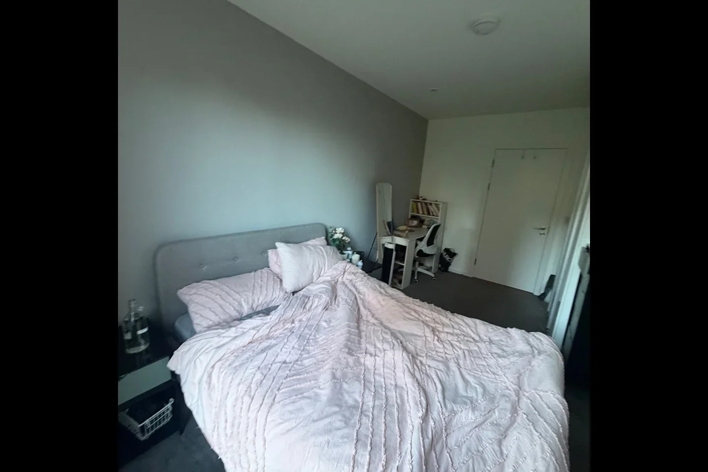 Room Anthems Way in Greater London
