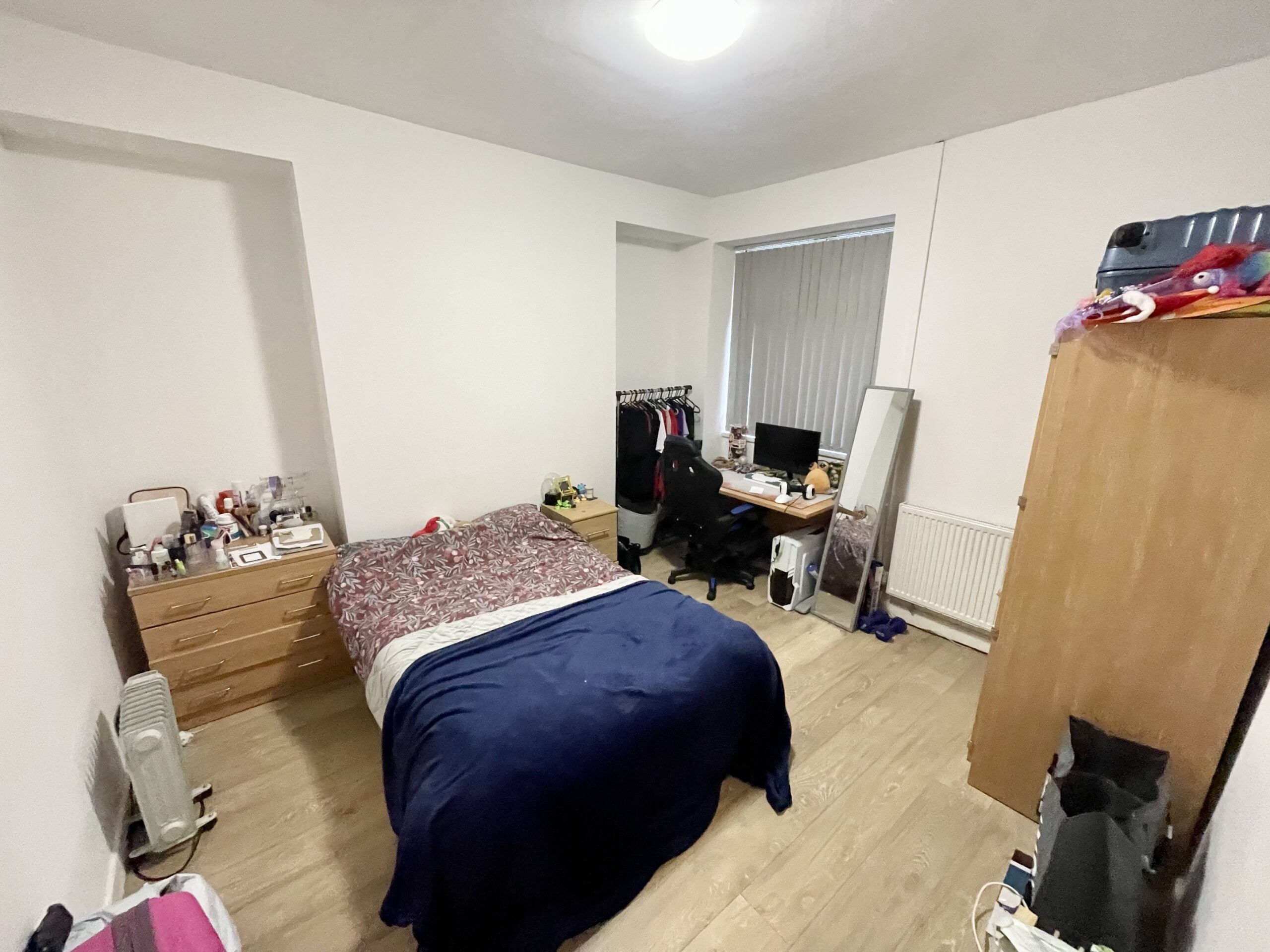 Room Park Street in Pontypridd