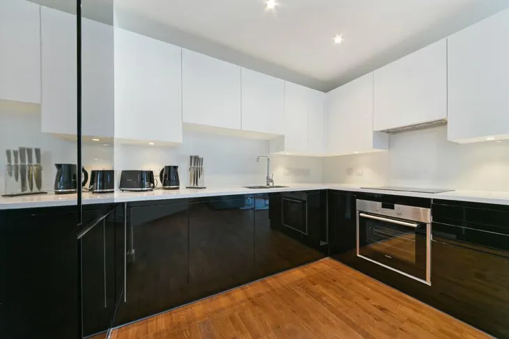 Flat Town Place in Greater London