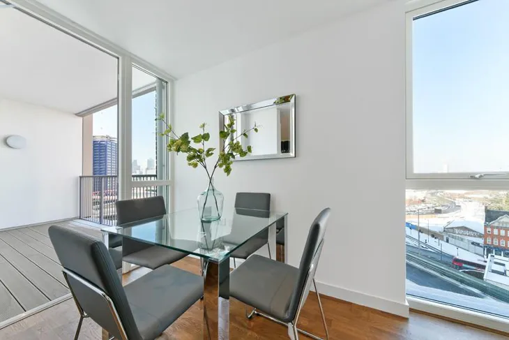 Flat Town Place in Greater London