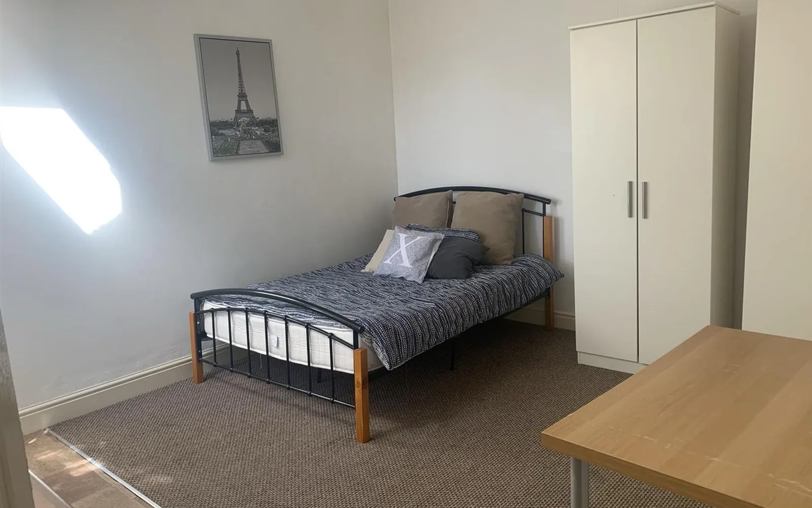 Room Holyhead Road in Coventry