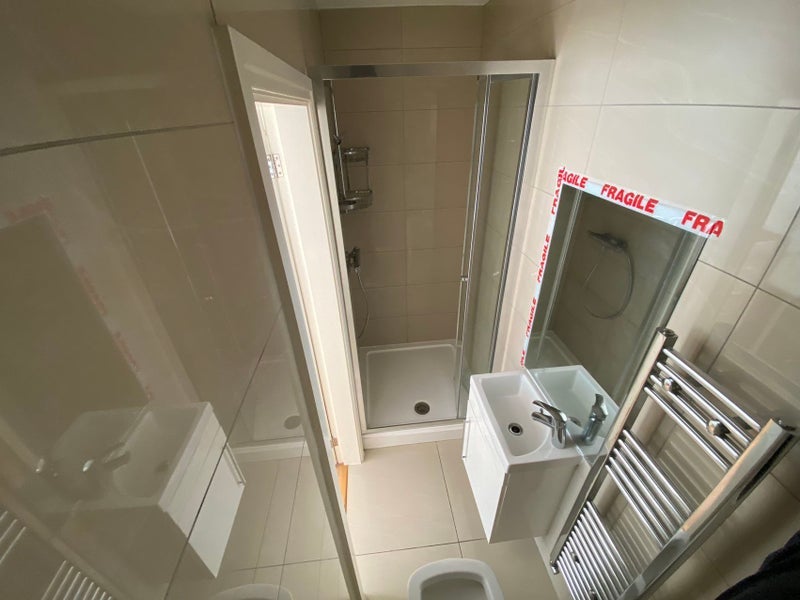 Room Barnfield Place in Greater London