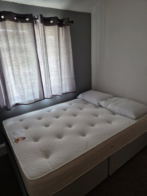 Room Shroffold Road in Greater London