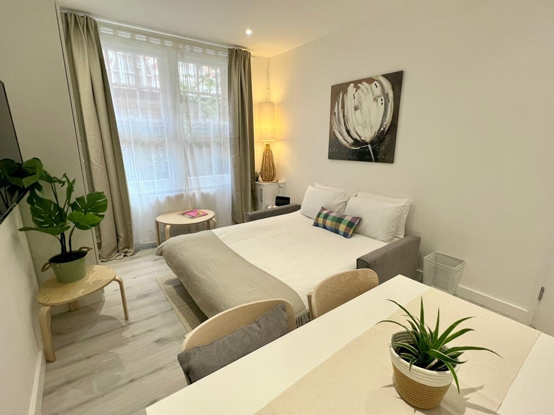 Flat Hanson Street in City of Westminster
