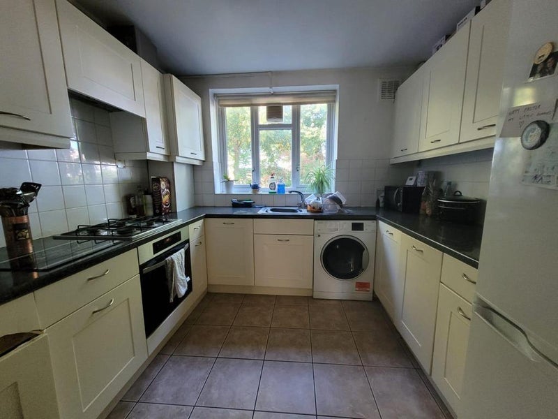 Room Whitnell Way in Greater London